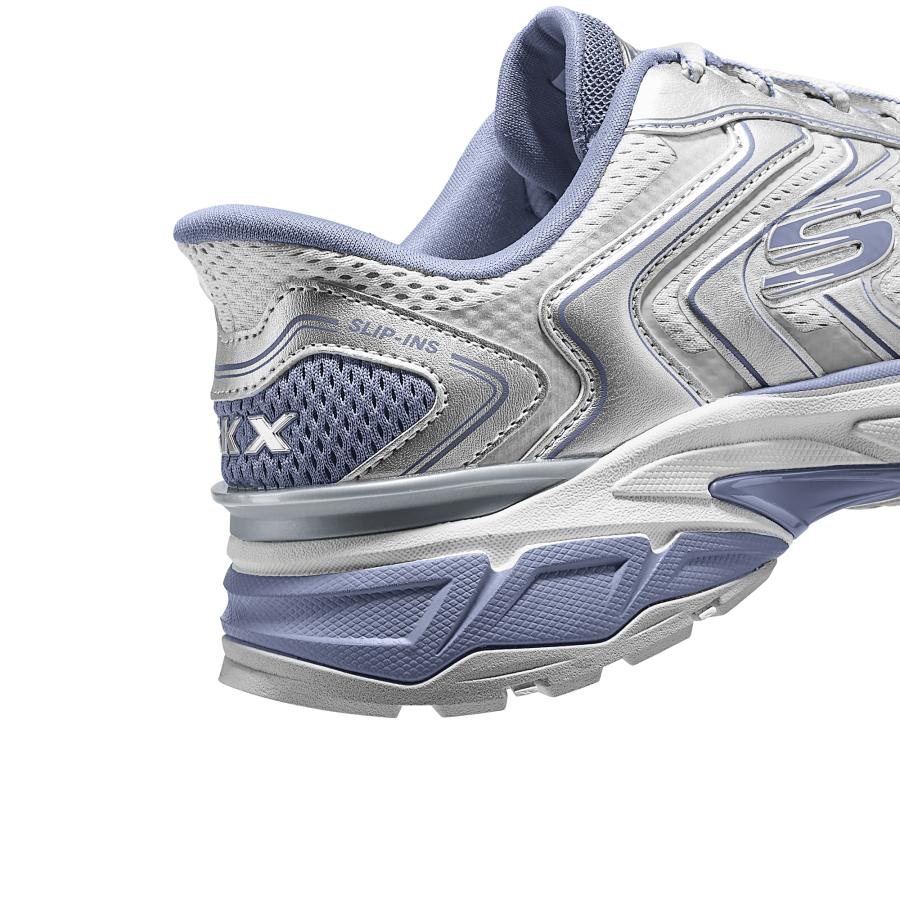 SKECHERS（スケッチャーズ） スリップインズ レディース スニーカー