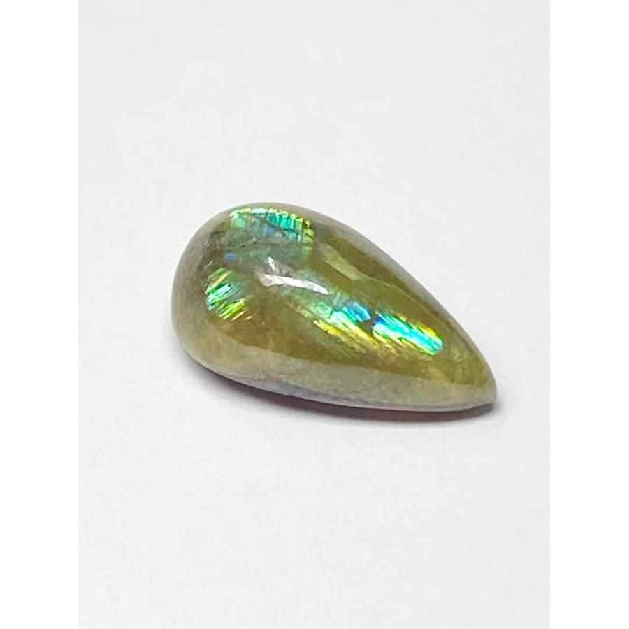 イリデッセンス・アンドラダイトガーネット 5.774ct ルース