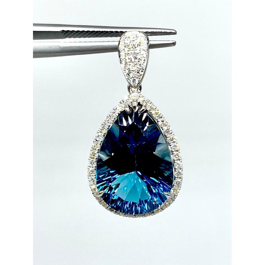 ブルートパーズ 11.89ct / ダイヤモンド 計0.52ct 750 ペンダント 