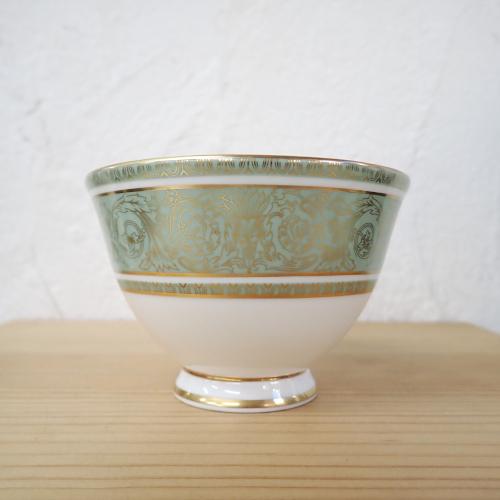 ロイヤルドルトン　イングリッシュルネサンス　蓋付ベジタブルボウル ロイヤルドルトンイングリッシュルネサンス蓋付ベジタブルボウル