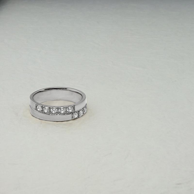 クロスデザインダイヤモンドリング 5mm幅 10金 K10ゴールド K10 誕生日 贈り物 結婚 レディース ファッションリング 注文製作 プレゼント ギフト 受注 爆買の画像