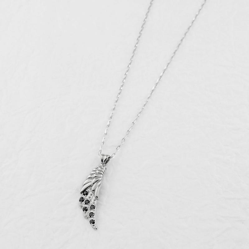 羽 ネックレス トップ ブラックダイヤ Jewelry i（ジュエリーアイ） フェザー ネックレス ブラック