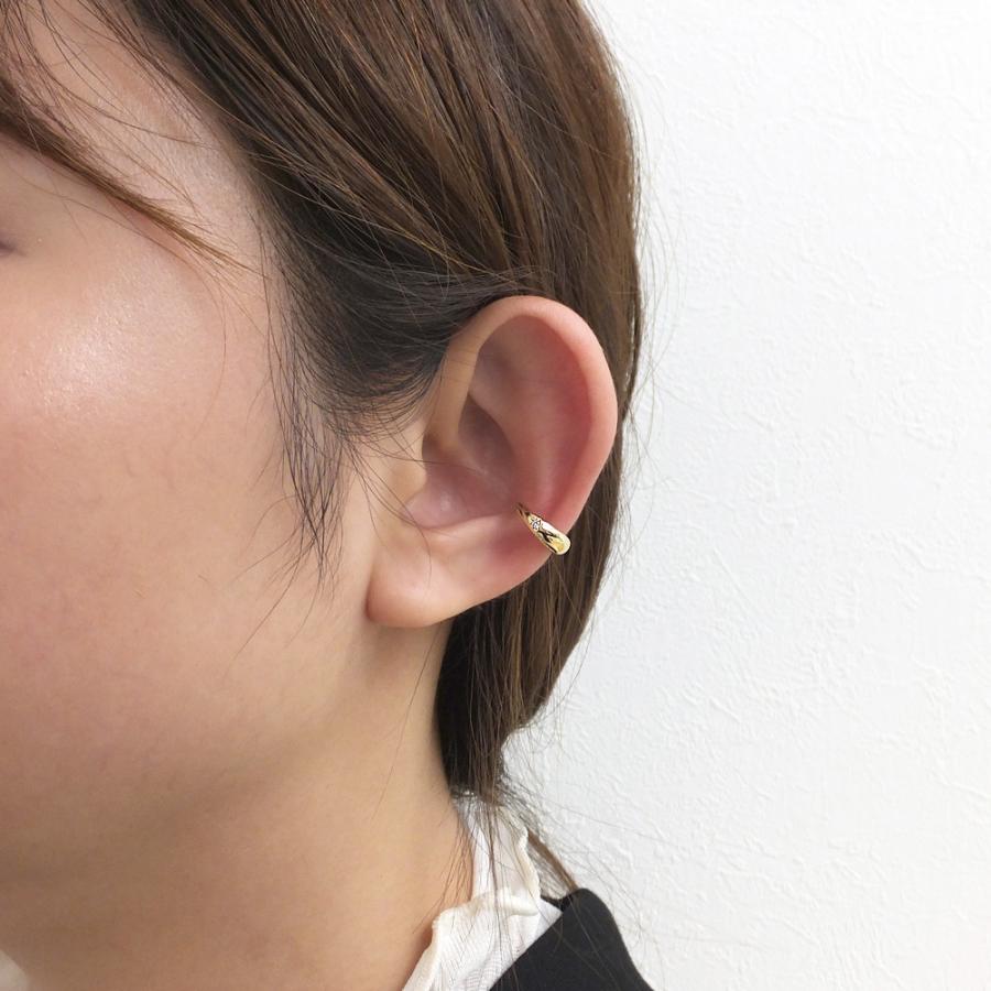 イヤーカフ 甲丸 月甲 一粒 ダイヤモンド シンプル ゴールド K10 ダイヤ 1石 0.01ct 10金 4月誕生石 プレゼント 注文製作 プレゼント 受注 爆買の画像
