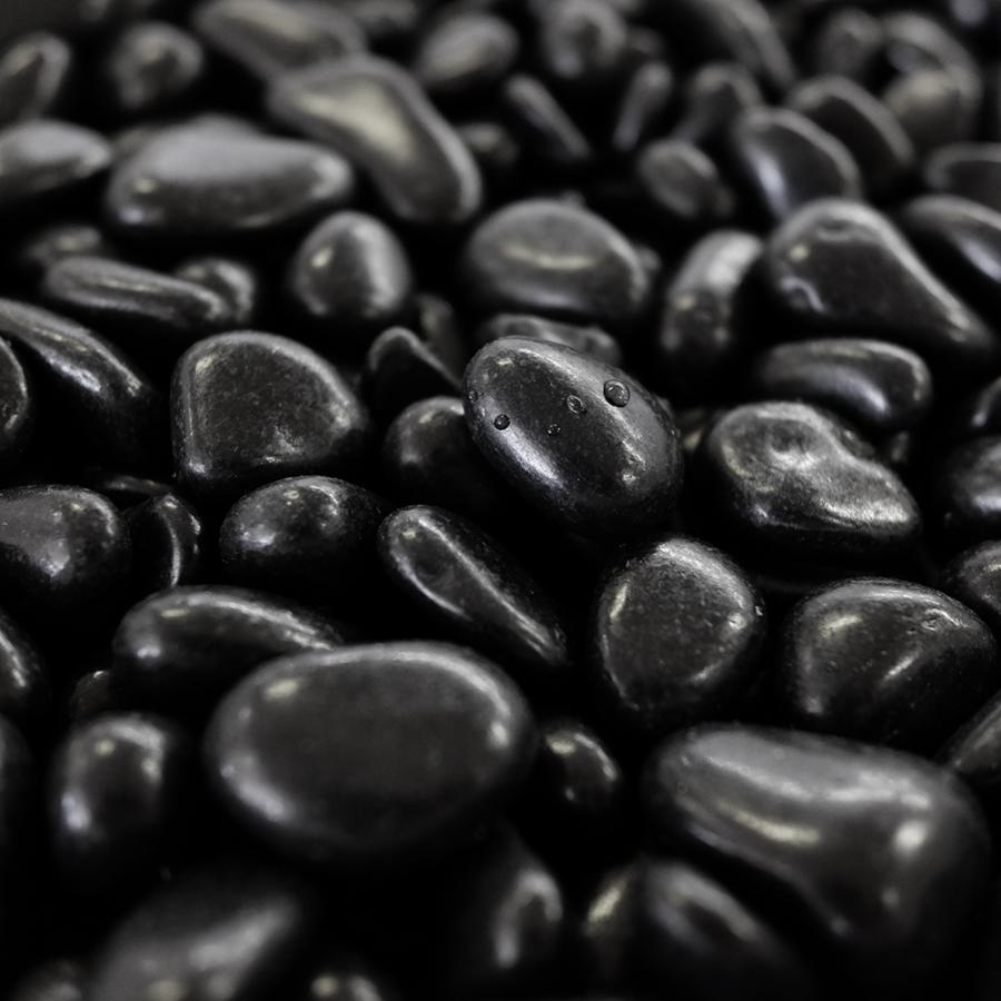 TAIKOH 高級黒玉石 黒光石 3分 12-16mm 200kg 化粧砂利 ブラック 黒 磨き 玉石 小_1