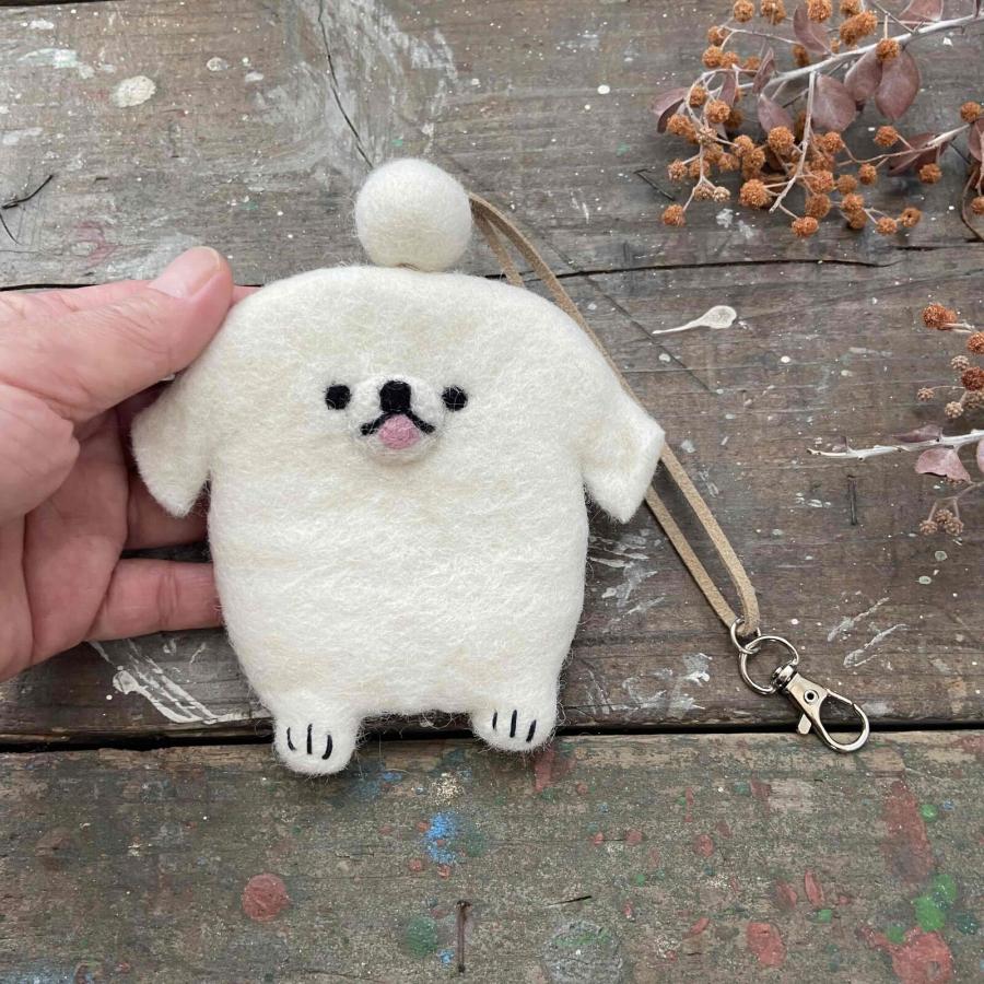 羊毛フェルト ペキニーズ キーケース（ホワイト/ブラウン）daisy