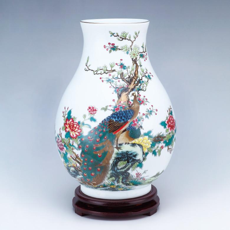 景徳鎮 孔雀牡丹文花瓶 中国 陶磁器 工芸 - アートの友社 景徳鎮 孔雀牡丹文花瓶 中国 陶磁器 工芸 - アートの友社