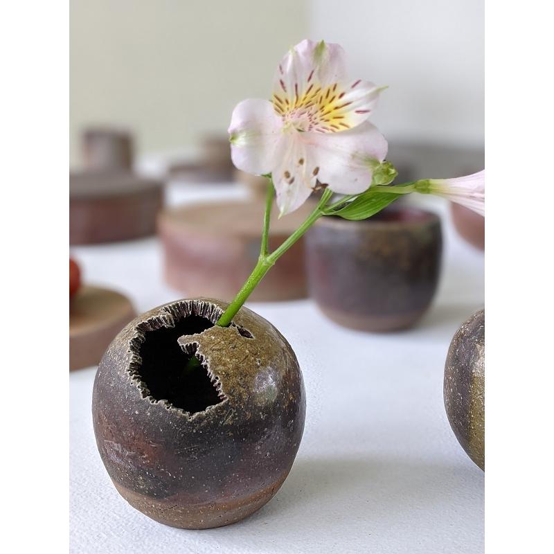 Quiet House 備前焼 花入れ パンゲア大陸をモチーフに作られた花瓶 クワイエットハウス 一連挿し Q21 Tairiku01 Q21 Tairiku01 K 2climb ヤフー店 通販 Yahoo ショッピング