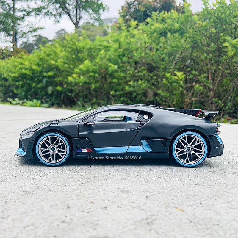 並行輸入品】ブガッティ ミニカー シロン1:24 車 シミュレーション