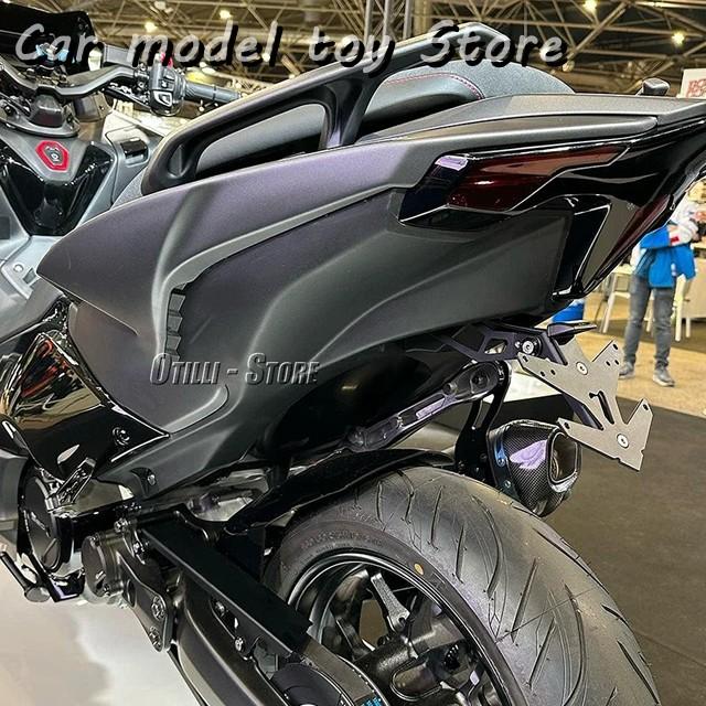 【並行輸入品】ヤマハ バイクリアサイドカバー T-MAX560 TMAX560 2022-リアテール錠サイドパネル見本抽出カーボン/黒キット_4