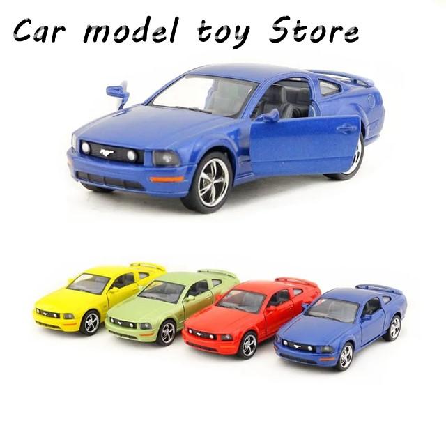 1:38スケール KINSMART 2006年型フォード マスタング GT ダイ 1:38スケール KINSMART 2006年型フォード マスタング GT ダイ