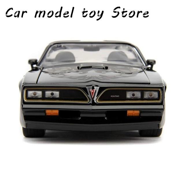 【並行輸入品】 1:24 FIREBIRD 1977 合金カーモデル ダイキャスト＆玩具車 誕生日プレゼントの画像