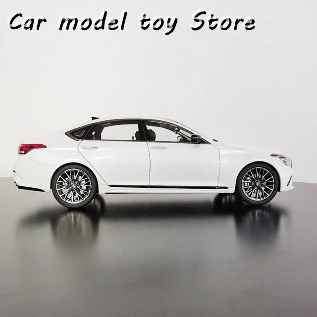 ダイキャスト 1/18 スケール GENESIS G80 セダン ダイキャスト 1/18 スケール GENESIS G80 セダン