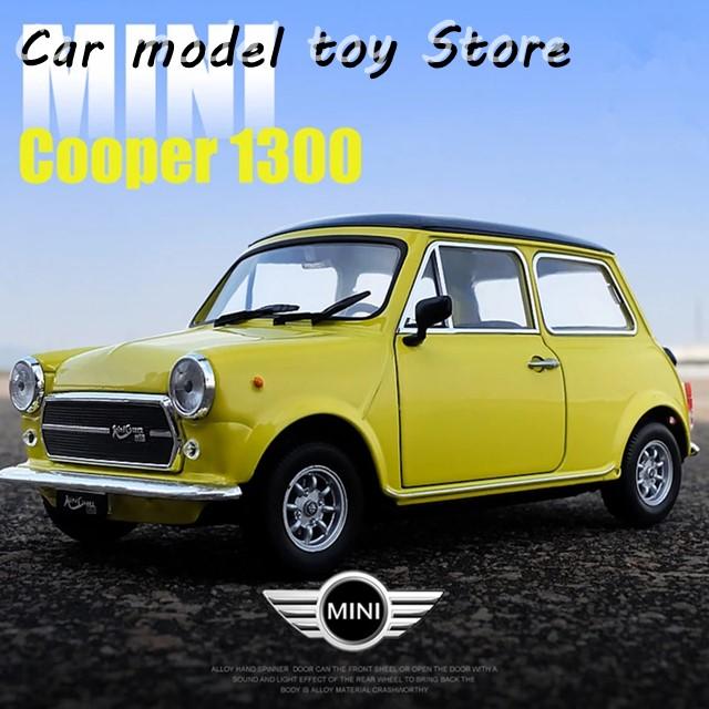並行輸入品】 1:24 MINI クーパー 1300 クラシックカー 合金 カー