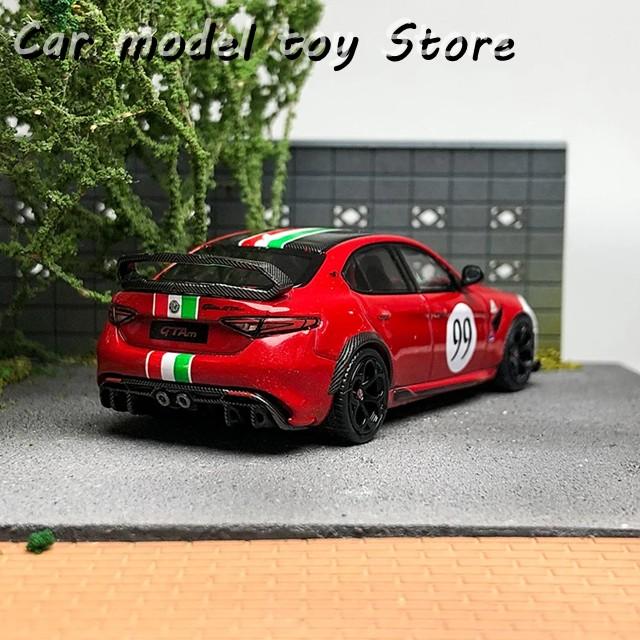 【並行輸入品】アルファロメオ  ダイキャスト 1/64 サイズ  モデルカー ジュリア GTAM 合金車 模型 玩具 コレクション ディスプレイの画像