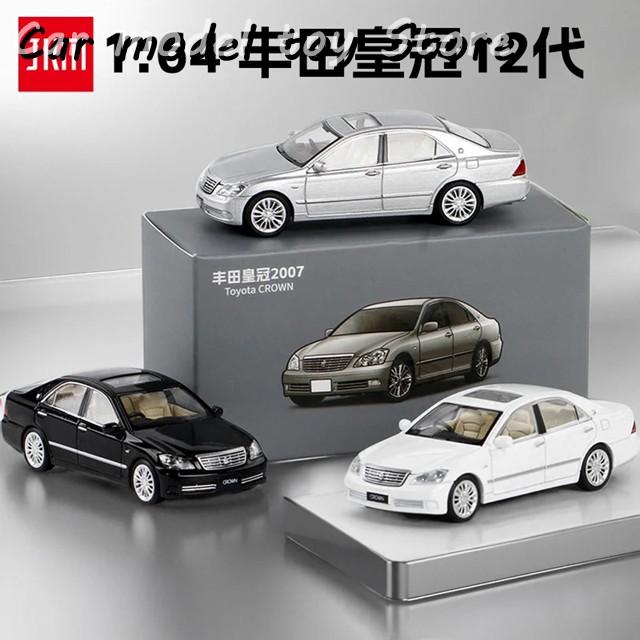 並行輸入品】トヨタ JKM 1/64 クラウン 12代目 セダンカー合金 : Car
