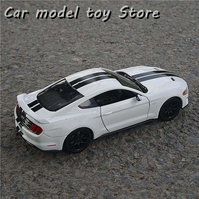 【並行輸入品】 1:24 マスタングGT 2018合金スポーツカーレーシングカー車シミュレーショントイオーナメントの画像