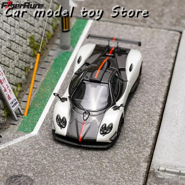 【並行輸入品】 FIBERRUN 1:64 ZONDA CINQUE 開いたボンネット オールカーボン ダイキャスト製ジオラマモデルコレクションの画像
