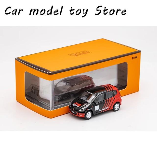 【並行輸入品】ホンダGCD 1/64 モデルカー  フィット GD3 ヴィンテージ車両 ダイキャストカー コレクション トイ ステーション車両 ディスプレイボックス付の画像