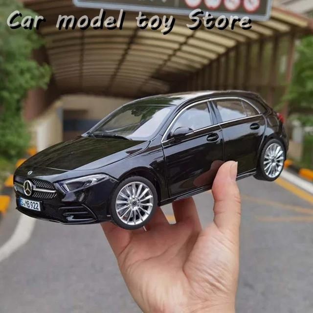 並行輸入品 ダイキャスト1:18スケールベンツAクラスGLA A180 AMGカーモデルクラシックコレクタブルオーナメントボーイギフトの画像