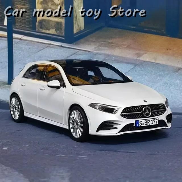 並行輸入品 ダイキャスト1:18スケールベンツAクラスGLA A180 AMGカーモデルクラシックコレクタブルオーナメントボーイギフトの画像