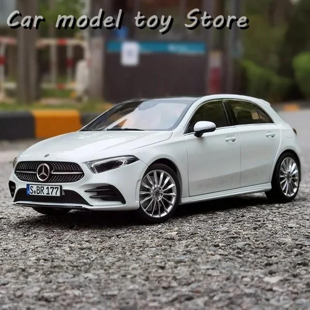 並行輸入品 ダイキャスト1:18スケールベンツAクラスGLA A180 AMGカーモデルクラシックコレクタブルオーナメントボーイギフトの画像