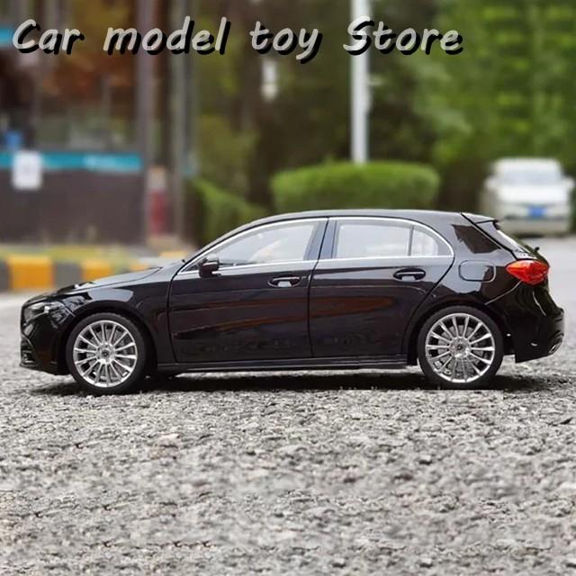 並行輸入品 ダイキャスト1:18スケールベンツAクラスGLA A180 AMGカーモデルクラシックコレクタブルオーナメントボーイギフトの画像
