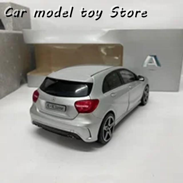 並行輸入品 NOREV ダイキャスト製 1:18スケール BENZ A-KLASSE SILVER SIMULATED STATIC CAR MODELの画像