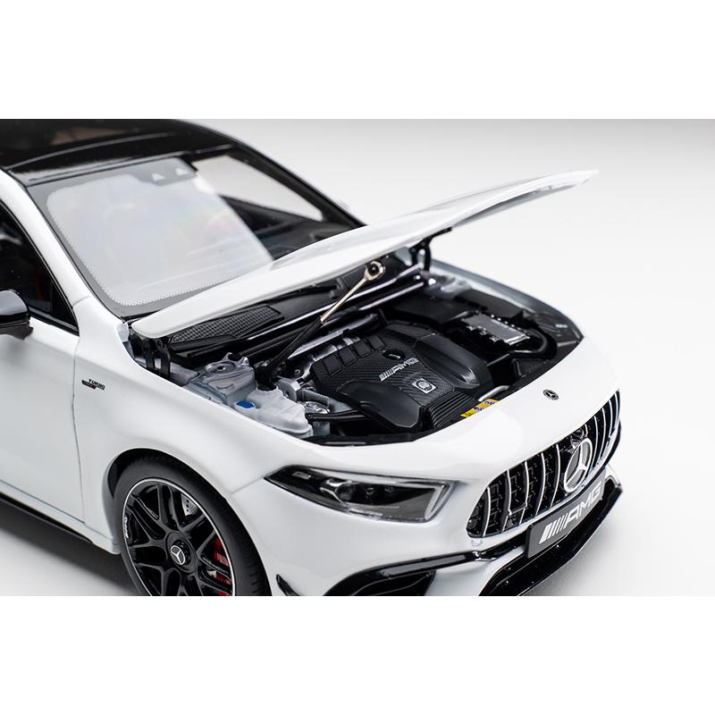 ミニカー 1/18 ベンツ A45 AMG 1/18 ミニカー ベンツ A45 AMG MI1100 傷