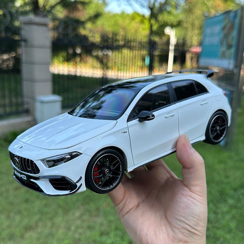 ミニカー 1/18 ベンツ A45 AMG 1/18 ミニカー ベンツ A45 AMG MI1100 傷