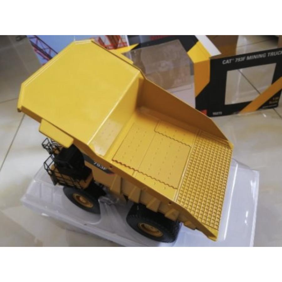 キャタピラー建機 CAT 793F マイニングトラック1/50