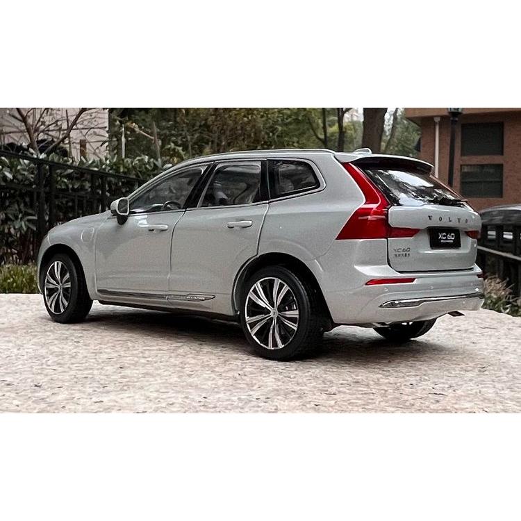 VOLVO】ボルボ XC60 グレーカラー ダイキャストカー 1/18スケール