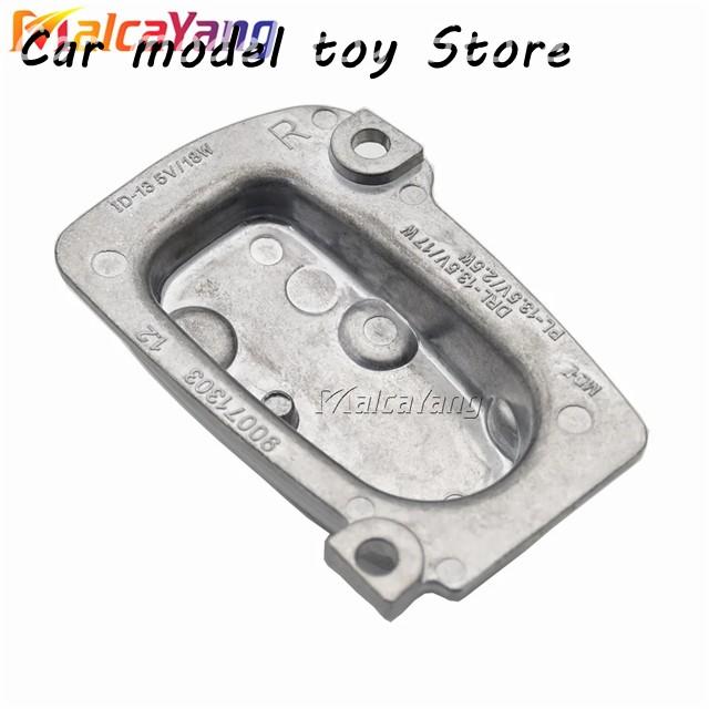 並行輸入品】アウディ A3 8V0998473A 8V0998474A B011783-A B011782-A
