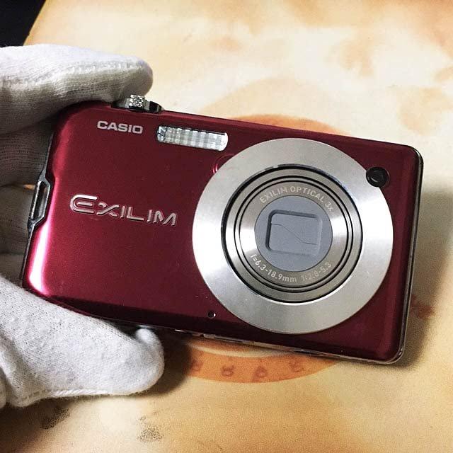 CASIO デジタルカメラ EXILIM (エクシリム) EXS10 レッド EXS10RD 3368003674ケイファクト