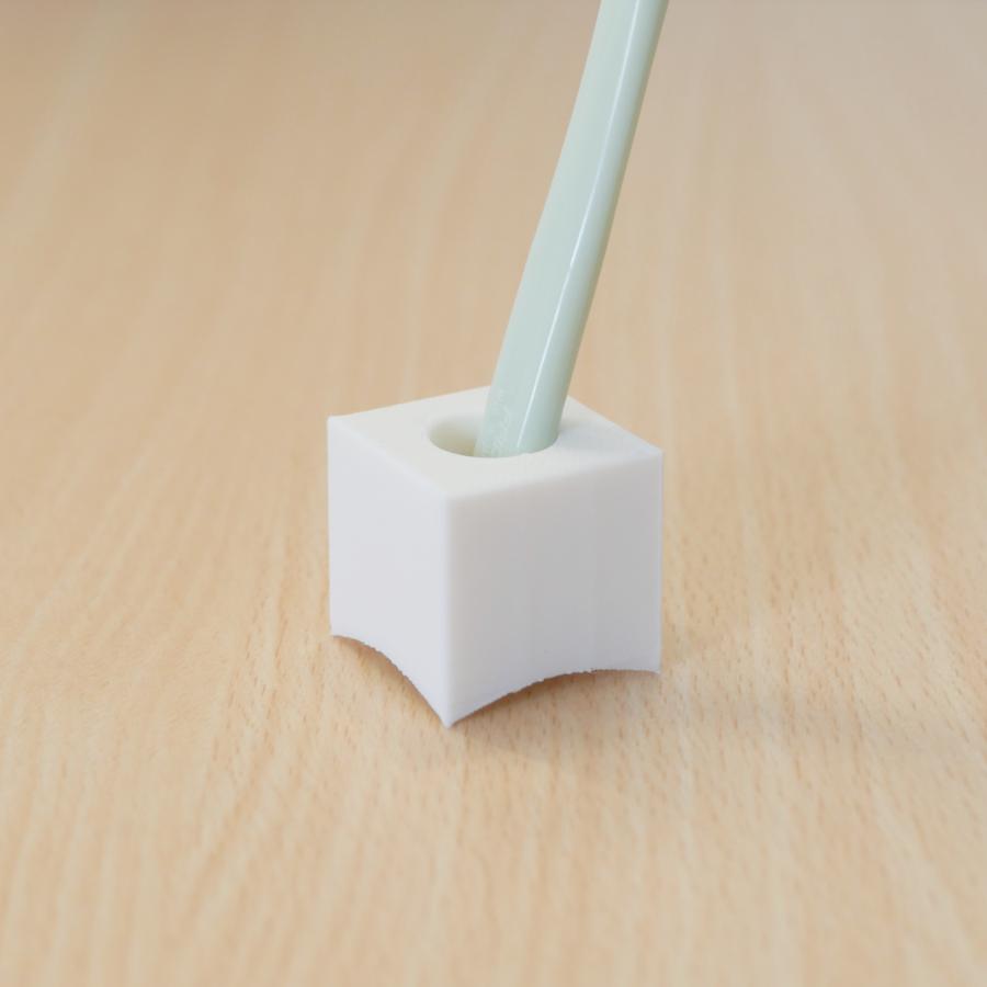 点で立つ歯ブラシスタンド |  | 02