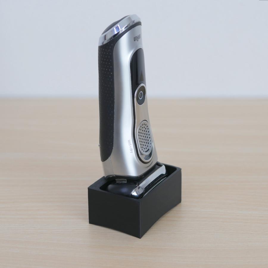 点で立つ シェーバースタンド（ブラウン シリーズ9 用） : katachi