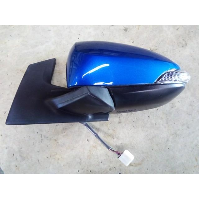 アクア 【KBT】アクア DAA-NHP10 左サイドミラー 8T7 87940-52D50 J