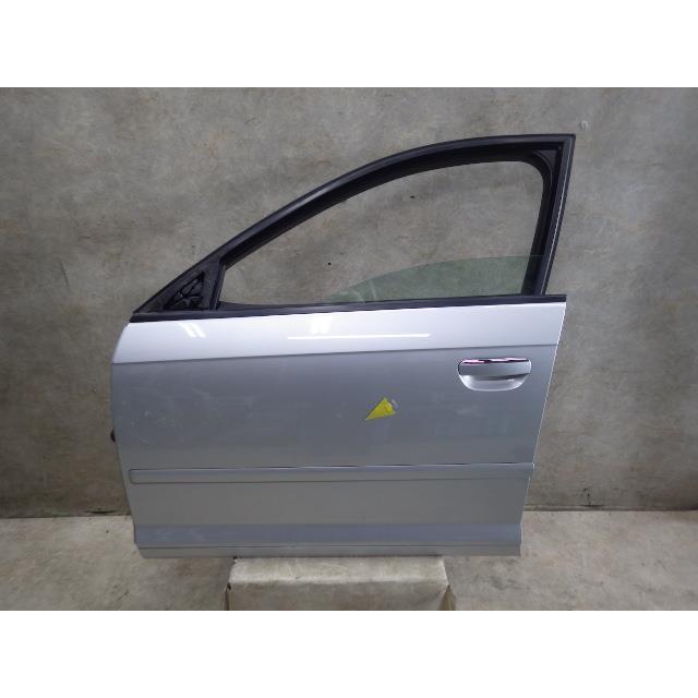 KBT】アウディ A3 DBA-8PCAX 左フロント ドア LX7W 8P4 831 051 A(参考