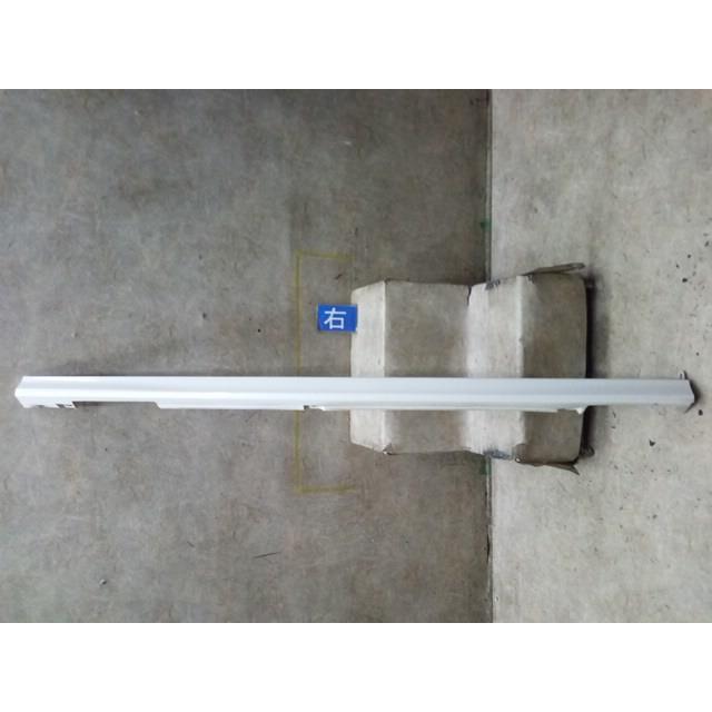 N-BOX 【KBT】N−BOX DBA-JF1 右サイドステップ NH624P 71800-TY0