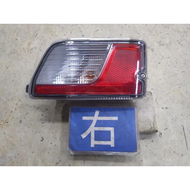 ハイゼット 【KBT】ハイゼット 3BD-S700V 右テールランプ W19 81551