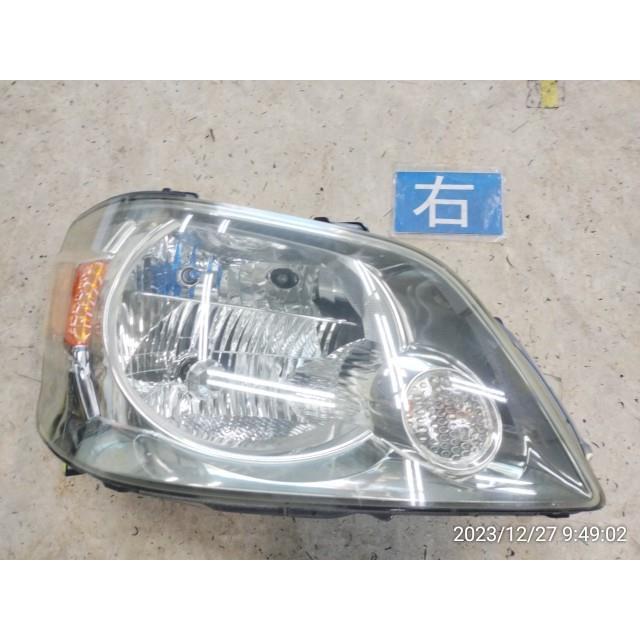 NOAH 【KBT】ノア TA-AZR60G 右ヘッドランプ ライト HID 81140-28650