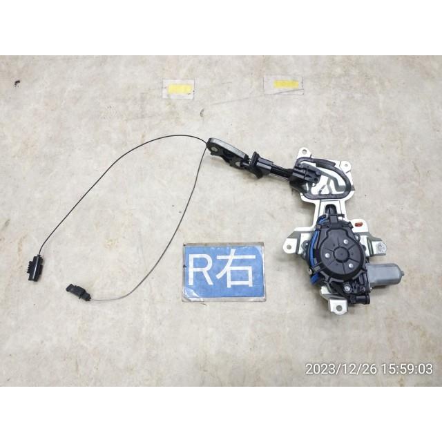 N-BOX 【KBT】N−BOX + DBA-JF1 右パワースライドドア N-BOX 【KBT】N−BOX + DBA-JF1 右パワースライドドア