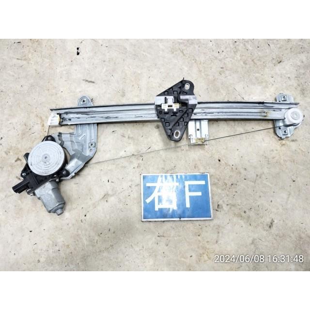 H25 フィット GP5 左リアレギュレーターモーター 99617 フィット 【KBT】フィット DAA-GP1 右フロント ドアレギュレーター