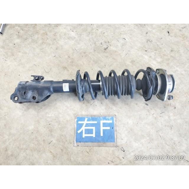 タントLA610S フロントショック タント 【KBT】タント DBA-LA600S 右フロント ストラット KYB 48510