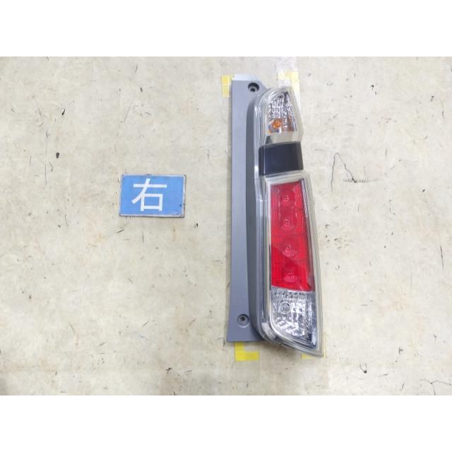 N-WGN 【KBT】N−WGN DBA-JH1 右テールランプ 33500-T6G-902