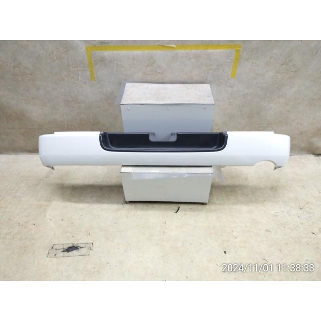 トヨタ　ハイエース　リアバンパー　CBF-TRH200V ハイエース 【KBT】ハイエース CBF-TRH200V リアバンパー 52159-26510