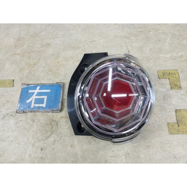 CAST（ダイハツ） 【KBT】キャスト DBA-LA250S 右テールランプ 81550