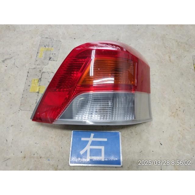 ヴィッツ 【KBT】ヴィッツ DBA-KSP90 右テールランプ 81550-52730
