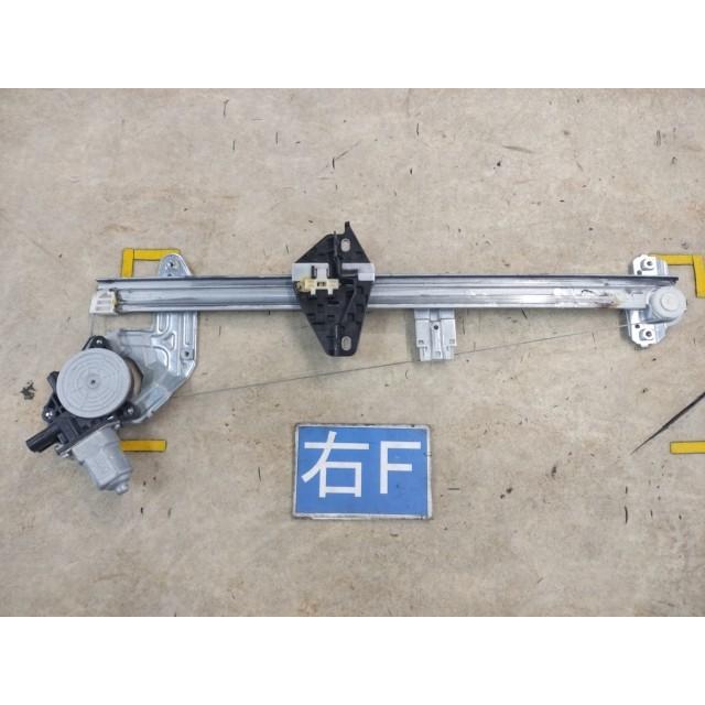KBT】ステップワゴン DBA-RK5 右フロント ドアレギュレーターモーター