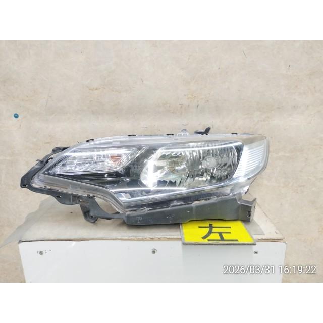 フィット 【KBT】フィット DAA-GP5 左ヘッドランプ ライト 33150-T5A 