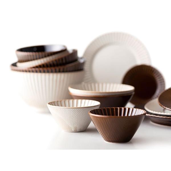 華蝶扇 選べる2色 ご飯茶碗 11.6cm 300cc 日本製 美濃焼 陶器 和 華蝶扇 選べる2色 ご飯茶碗 11.6cm 300cc 日本製 美濃焼 陶器 和